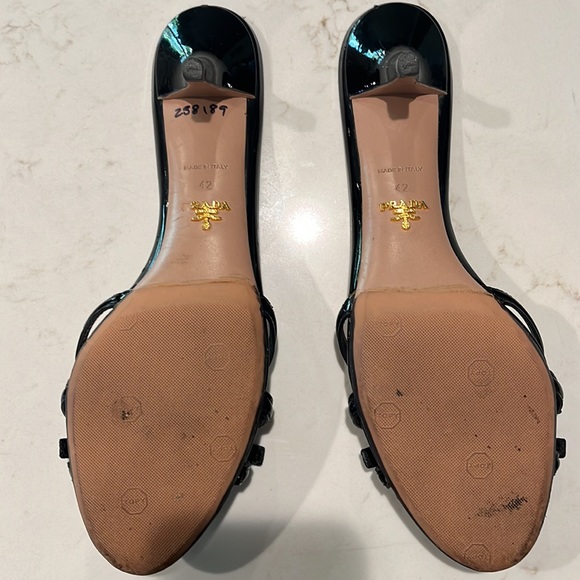 PRADA 26S POINTED TOE CUT OUT HIGH HEELS 75MM IN BLACK SUEDE WITH BOW